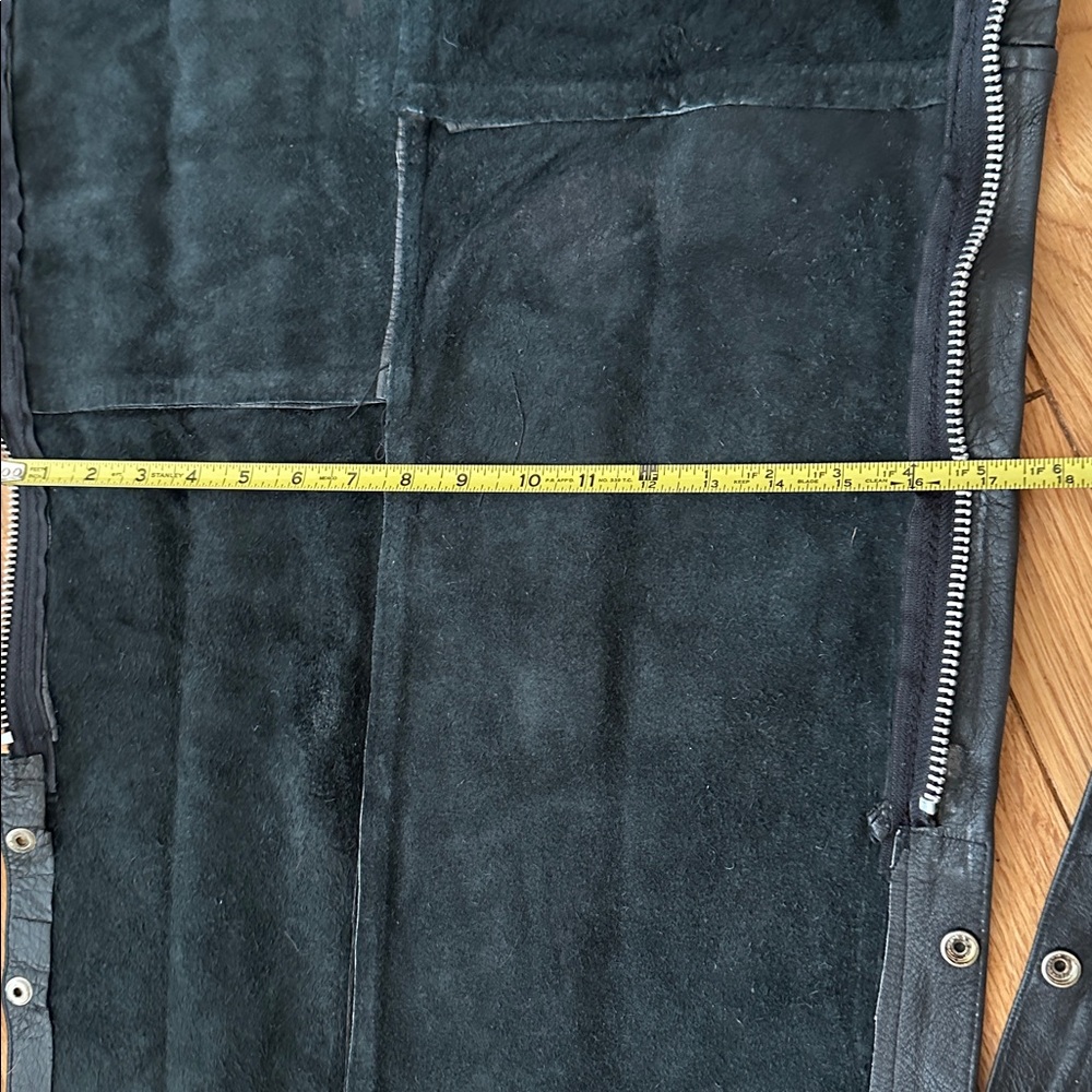 🏍️🔥 EUC Vintage Black Leather Adjustable Chaps motorcycle Bikercore Y2  🏍️🔥 - Picture 10 of 16